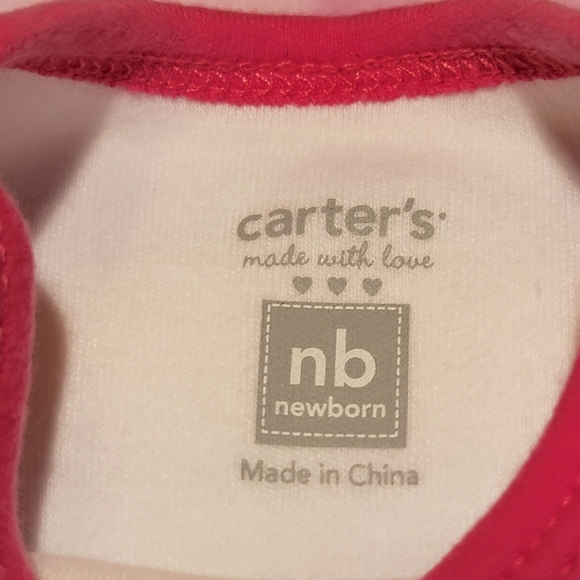 CARTER'S ♡ Adorable Pink Trim "FREE KISSES WITH EVERY CUDDLE" Bodysuit Onesie NB - Picture 9 of 10